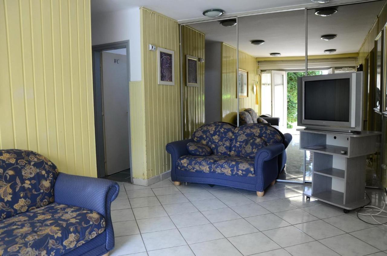Samson Apartment Hajduszoboszlo Phòng bức ảnh